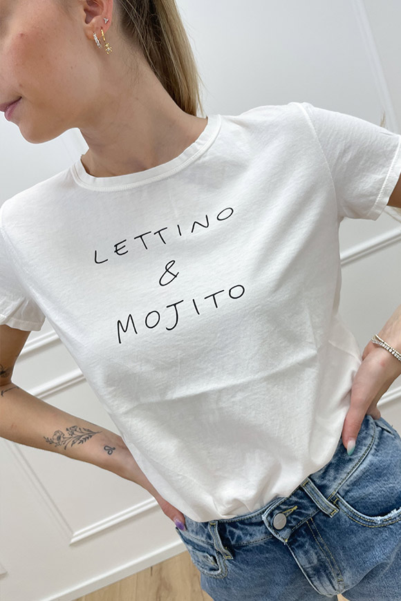 Vicolo - T shirt con scritta nera "Lettino e Mojito"