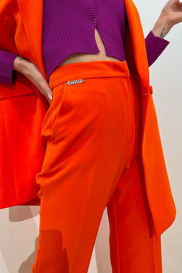 Kontatto - Pantaloni flare arancio con spacchetti sul fondo