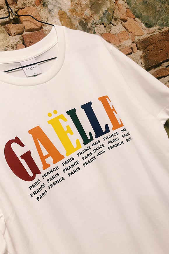 Gaelle - T shirt bianca con logo multicolore
