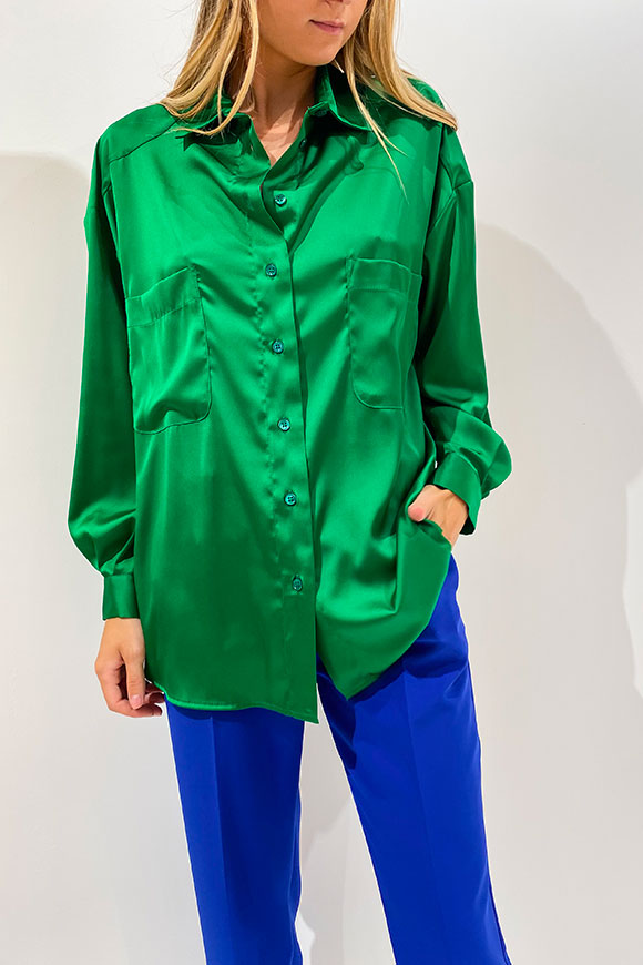 Vicolo - Camicia verde in raso over con tasche