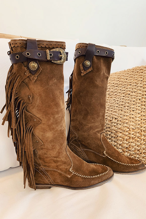Ovyé - Brown boots with suede fringes