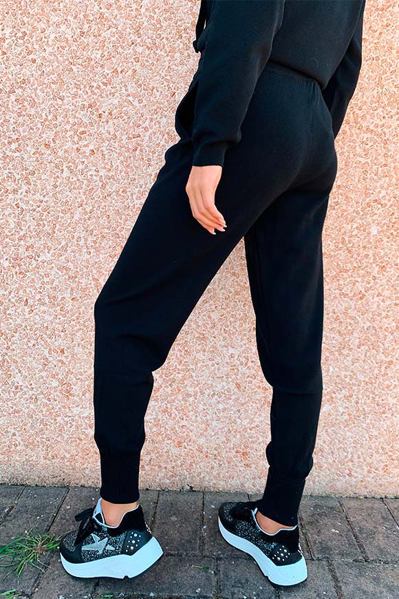 Kontatto - Pantalone jogger nero in maglia