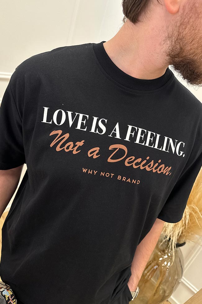 Why not brand - T shirt nera stampa "Love is a feeling"