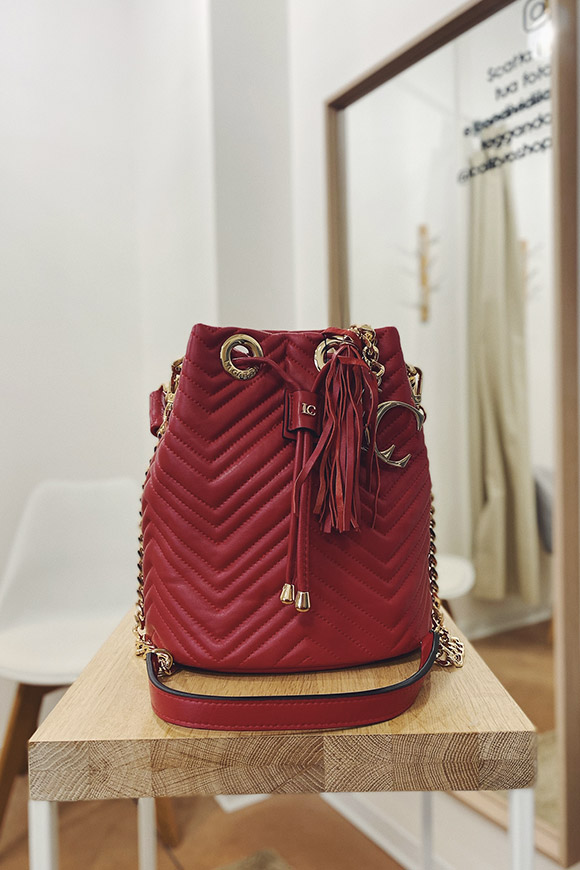 La Carrie - Beautiful red leather bucket bag