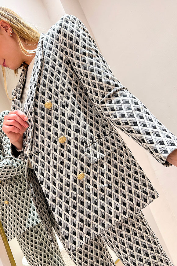 Vicolo - White and black jacket in geometric pattern