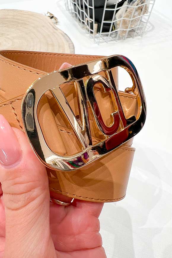 Vicolo - Gold flat "VCL" buckle leather belt