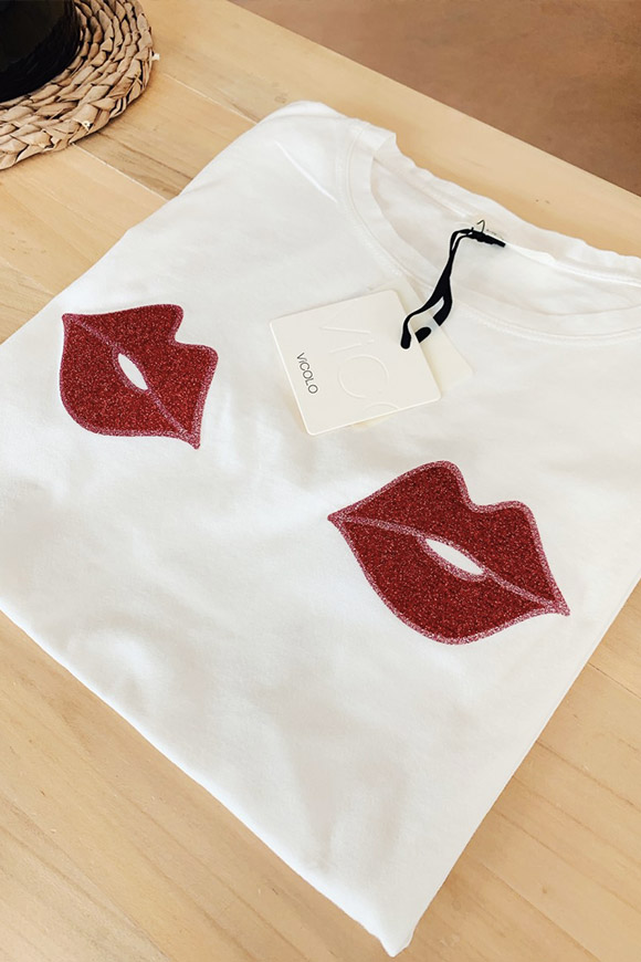 Vicolo - T shirt bianca con baci glitter rossi