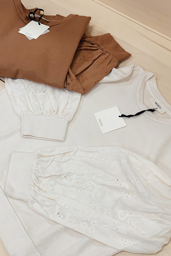 Vicolo - Cream sweatshirt with sangallo lace on the sleeves