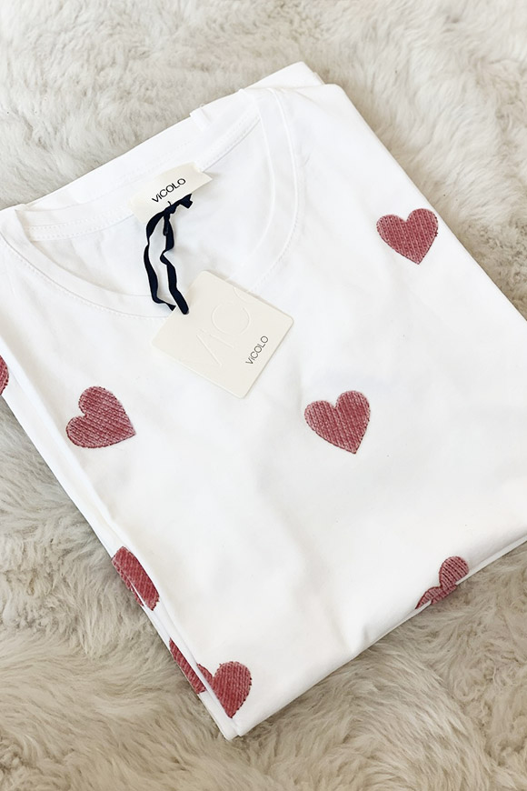 Vicolo - White t shirt with pink velvet hearts