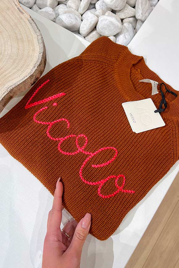 Vicolo - Chocolate sweater with strawberry "Vicolo" logo