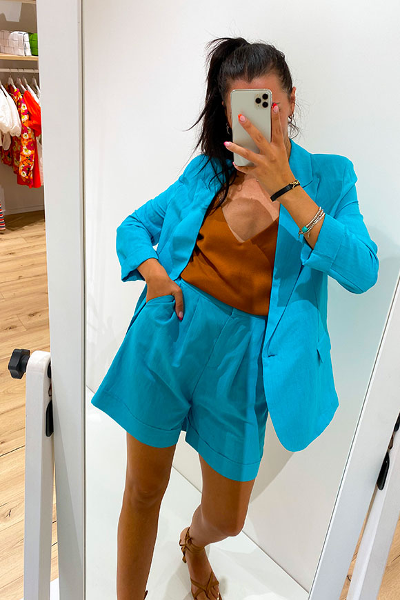 Vicolo - Turquoise linen bermuda shorts