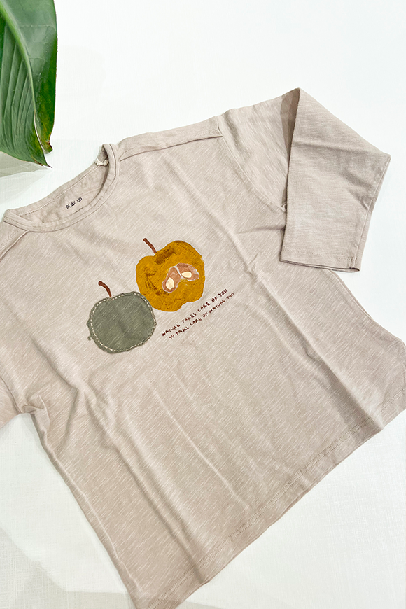 Play Up - T-shirt ecru maniche lunghe con disegno e ricamo frutta