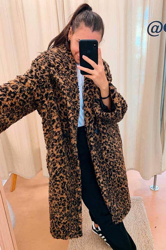 Vicolo - Oversized leopard fur coat