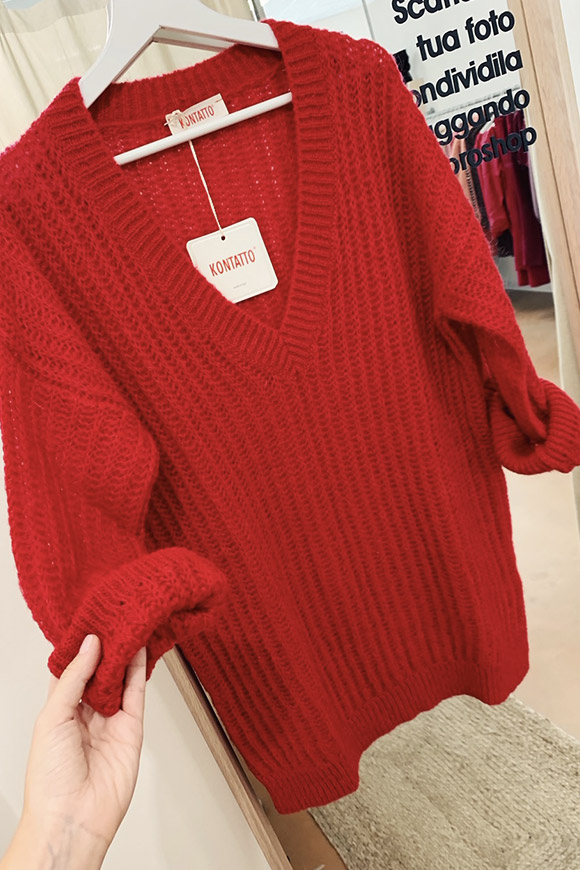 Kontatto - Sweater over red with English rib