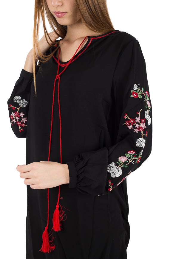 Glamorous - Vestito tunica con ricami e nappe