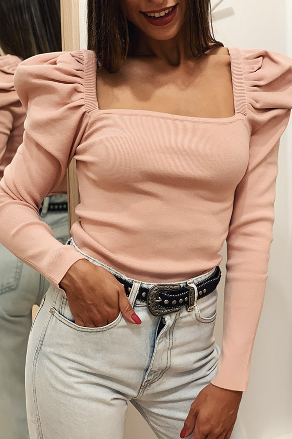 Vicolo - Pink structured sweater with puffed shoulders