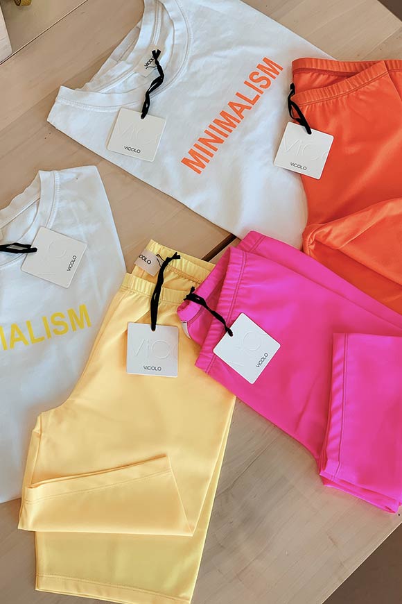 Vicolo - T shirt minimalism arancio oversize