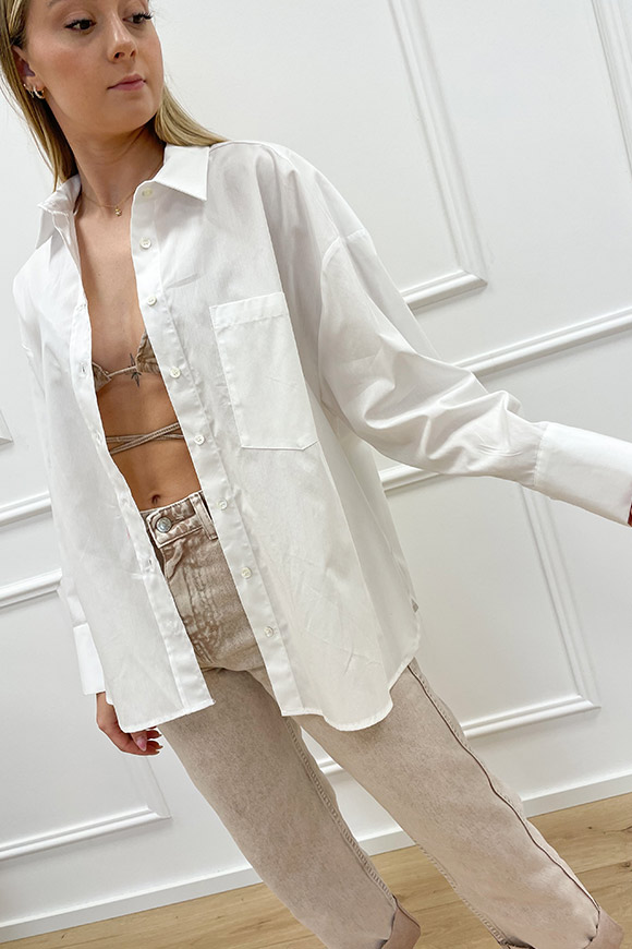 Vicolo - Camicia bianca oversize con taschino