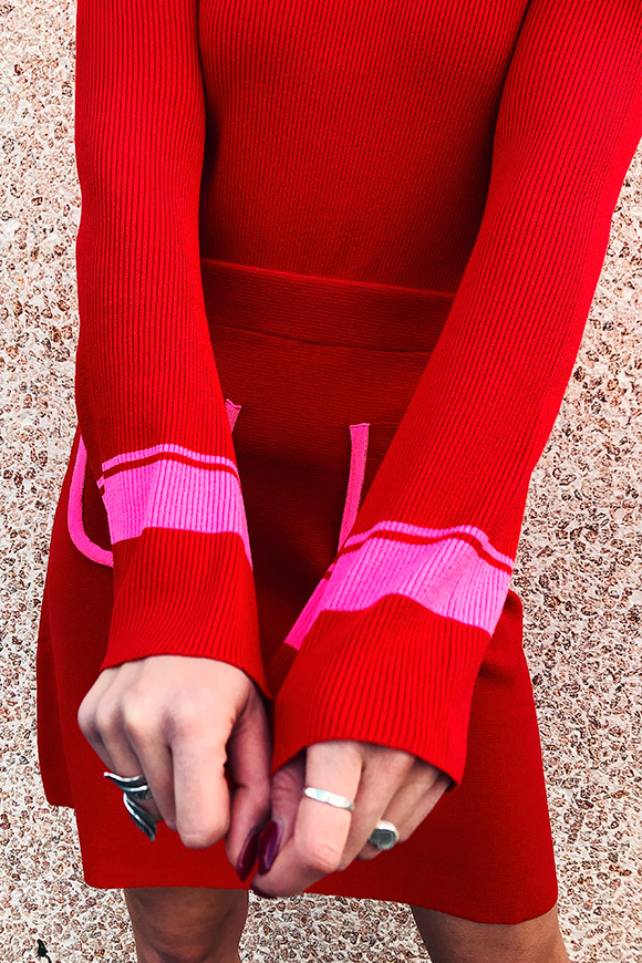 Kontatto - Red sweater with fluorescent pink band