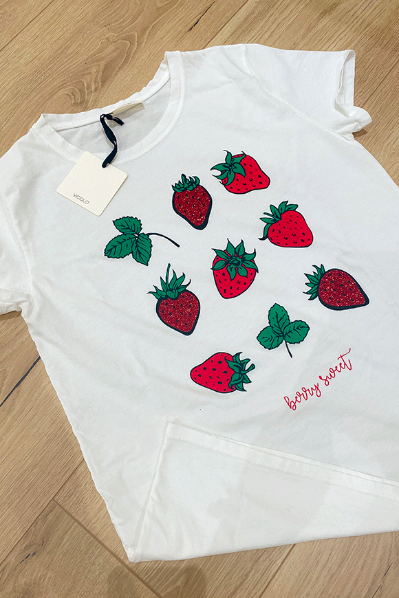 Vicolo - Berry sweet white t shirt