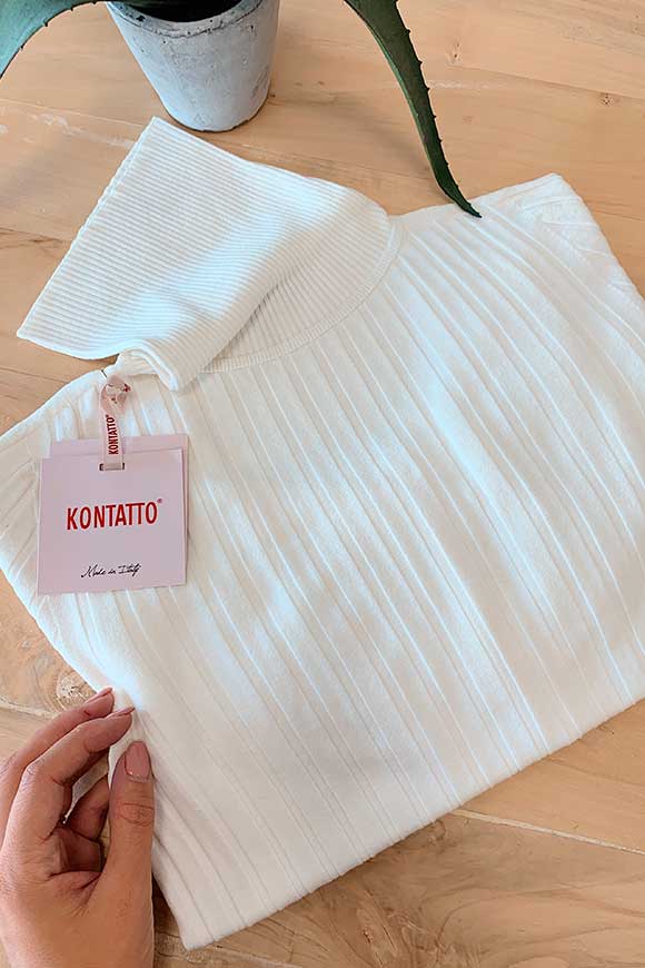 Kontatto - Cream wide ribbed turtleneck sweater