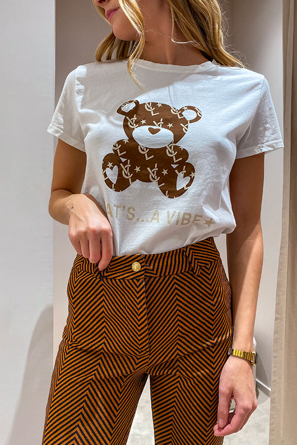 Vicolo - That's Vibes teddy bear print basic white t shirt