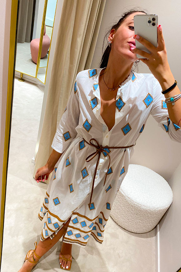 Vicolo - White shirt dress with tobacco and light blue ethnic pattern