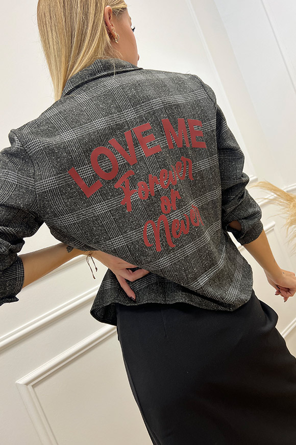 Haveone - Camicia crop scritta "Love Me" bordeaux sul retro