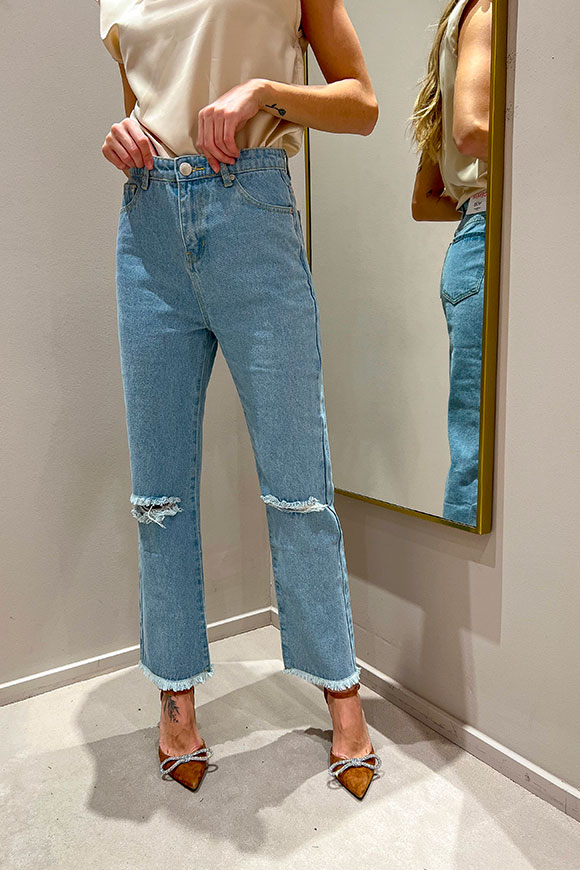 Glamorous - Light wash straight jeans with rips on the knees