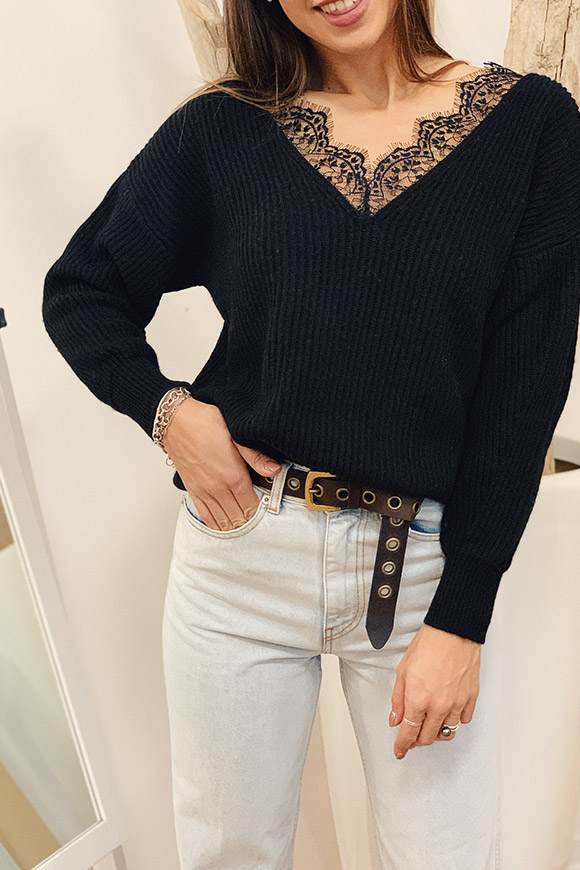Vicolo - Sweater with black lace neckline