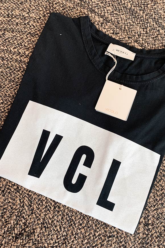 Vicolo - T shirt nera con stampa VCL bianca
