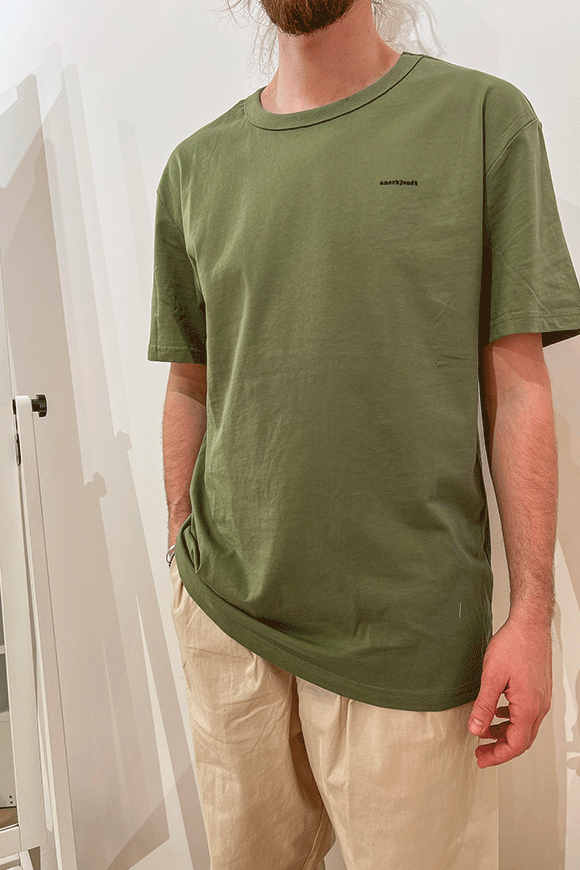 Anerkjendt - Olive t shirt with logo
