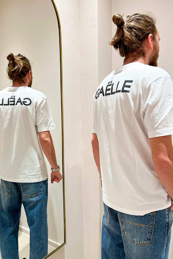 Gaelle - White t-shirt with black logo print in side and back contrast