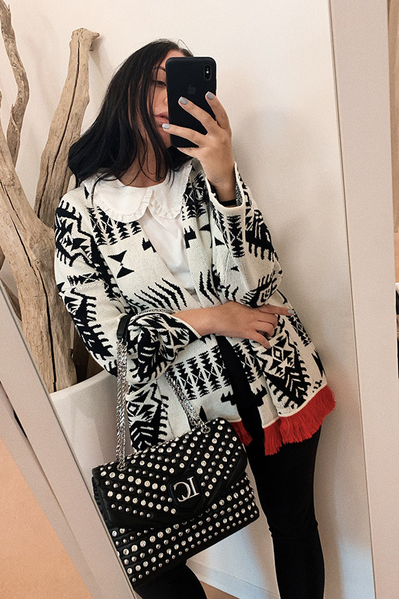 Vicolo - Black and white poncho with red fringes