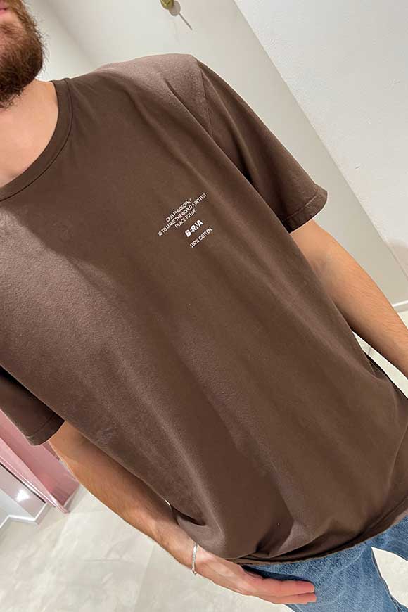 Berna - T shirt moro stampa logo nera lato cuore