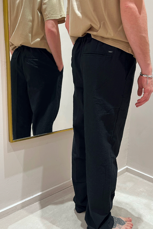 Obey - Pantalone nero tessuto goffrato dritto in cotone