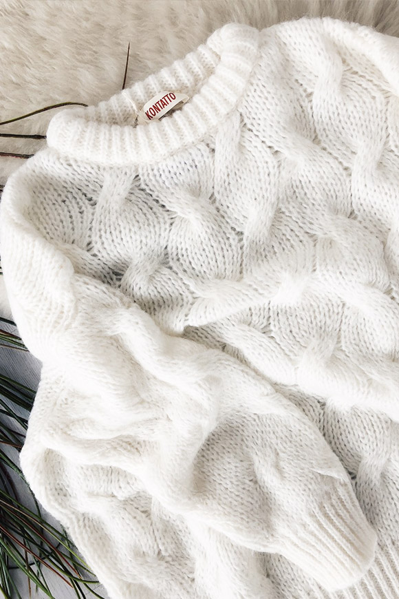 Kontatto - Soft white oversized sweater