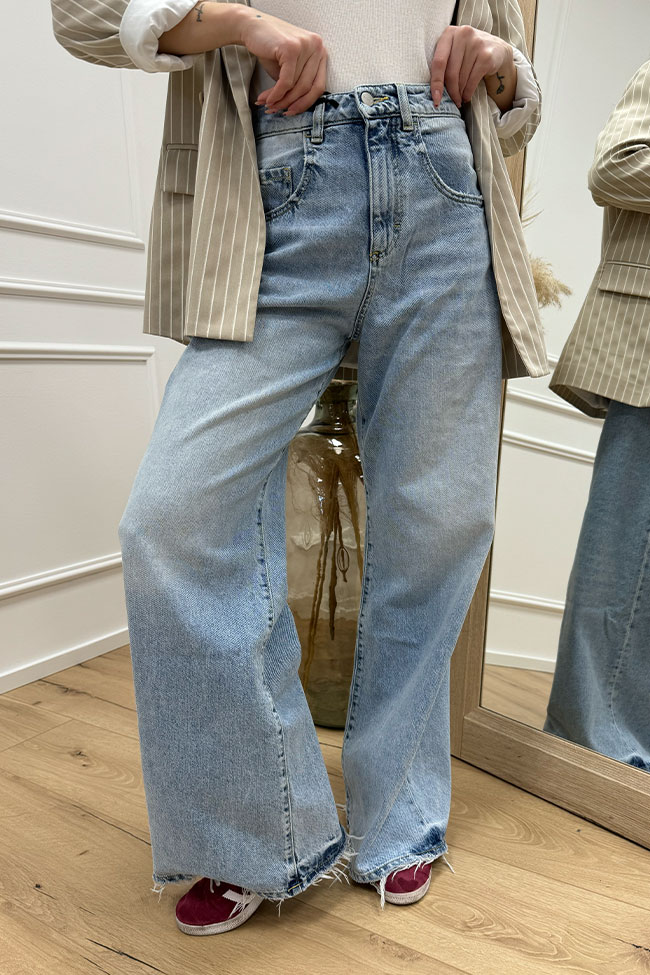 Icon Denim - Jeans “Debby“ lavaggio chiaro sfrangiato sul fondo