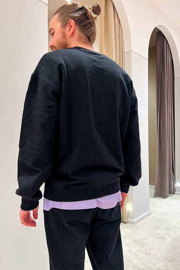 Gaelle - Black cotton sweatshirt with contrasting purple logo patch