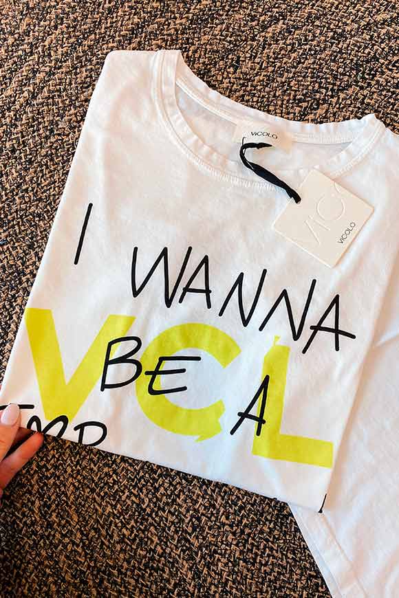 Vicolo - T shirt bianca stampa "I wanna be" logo lime