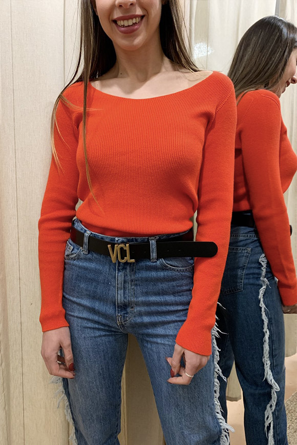 Kontatto - Light orange sweater with ribbed lady neckline