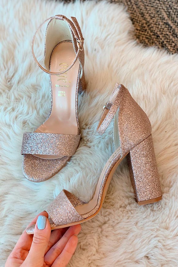 Ovyé - Pink glitter sandals with strap