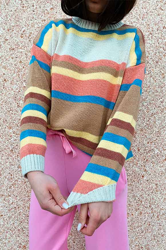 Motel - Striped sweater in shades of orange, sand and light blue