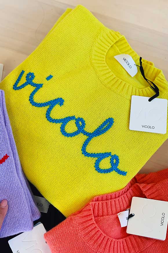 Vicolo - Yellow sweater with blue embroidery