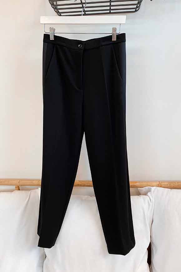 Vicolo - Black cigarette trousers with satin profiles