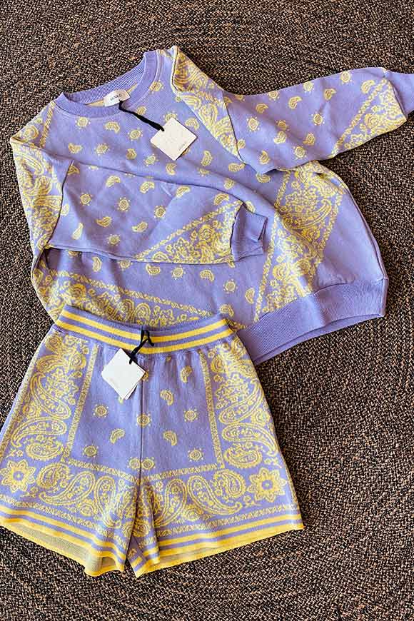 Vicolo - Pantaloncini in maglia fantasia bandana lilla e giallo