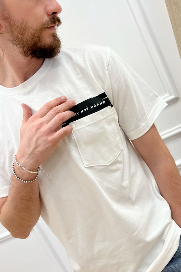 Why not brand - T shirt bianca regolare con logo a contrasto e taschino