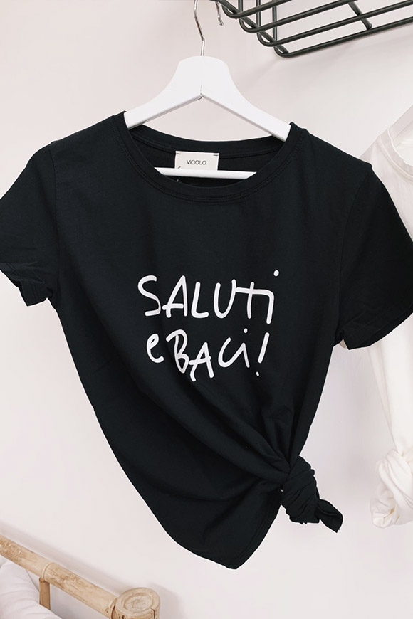 Vicolo - T shirt nera "Saluti e baci"