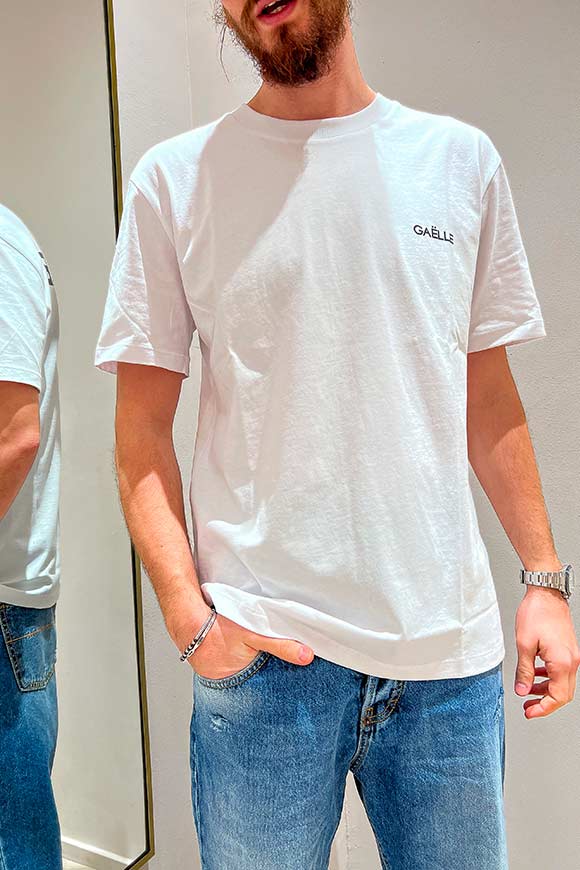 Gaelle - T shirt bianca stampa logo nero a contrasto laterale e sul retro