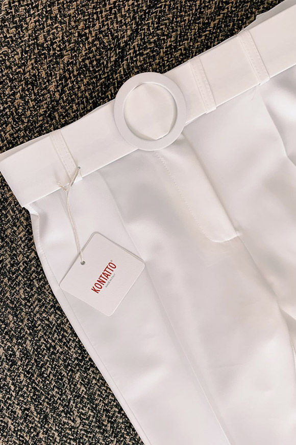 Kontatto - Pantaloni mini flare bianchi con cintura alta